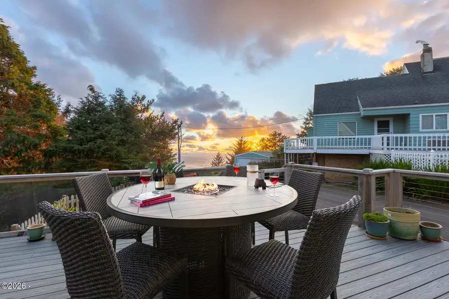 1004 SW 10th, Lincoln City, OR 97367 - #3