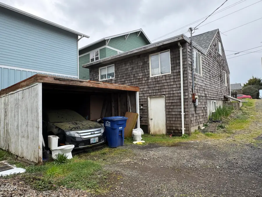714 NW Coast, Newport, OR 97365 - #3