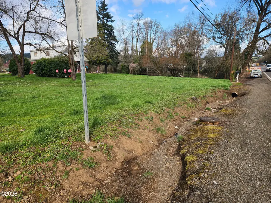 819 W Main, Sheridan, OR 97378 - #3