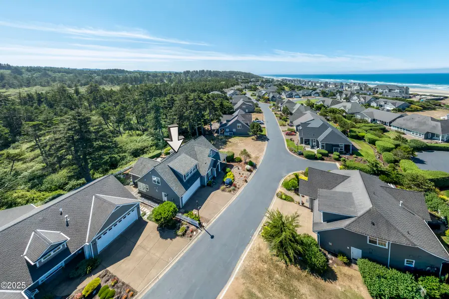 5635 SW Arbor, Newport, OR 97366 - Image #2