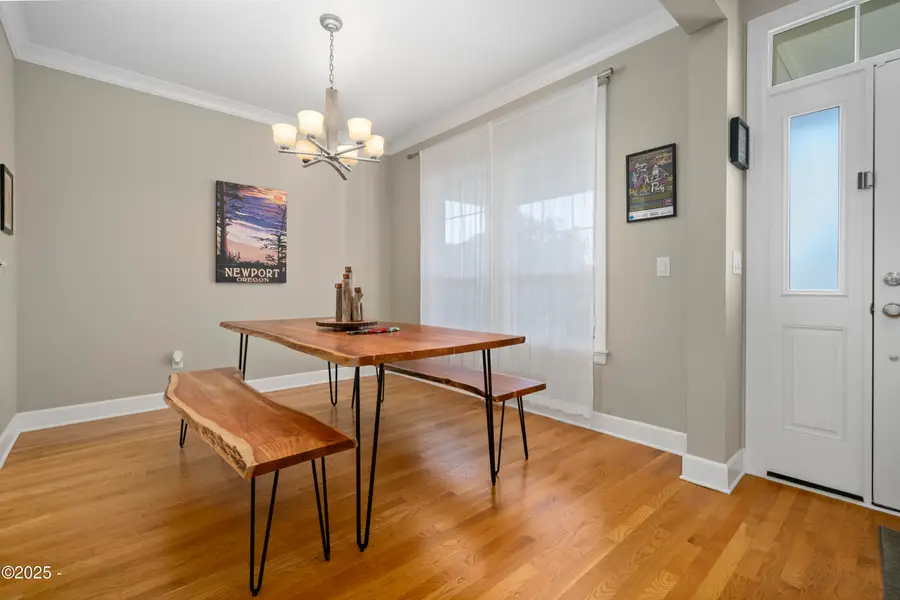 5635 SW Arbor, Newport, OR 97366 - Image #3