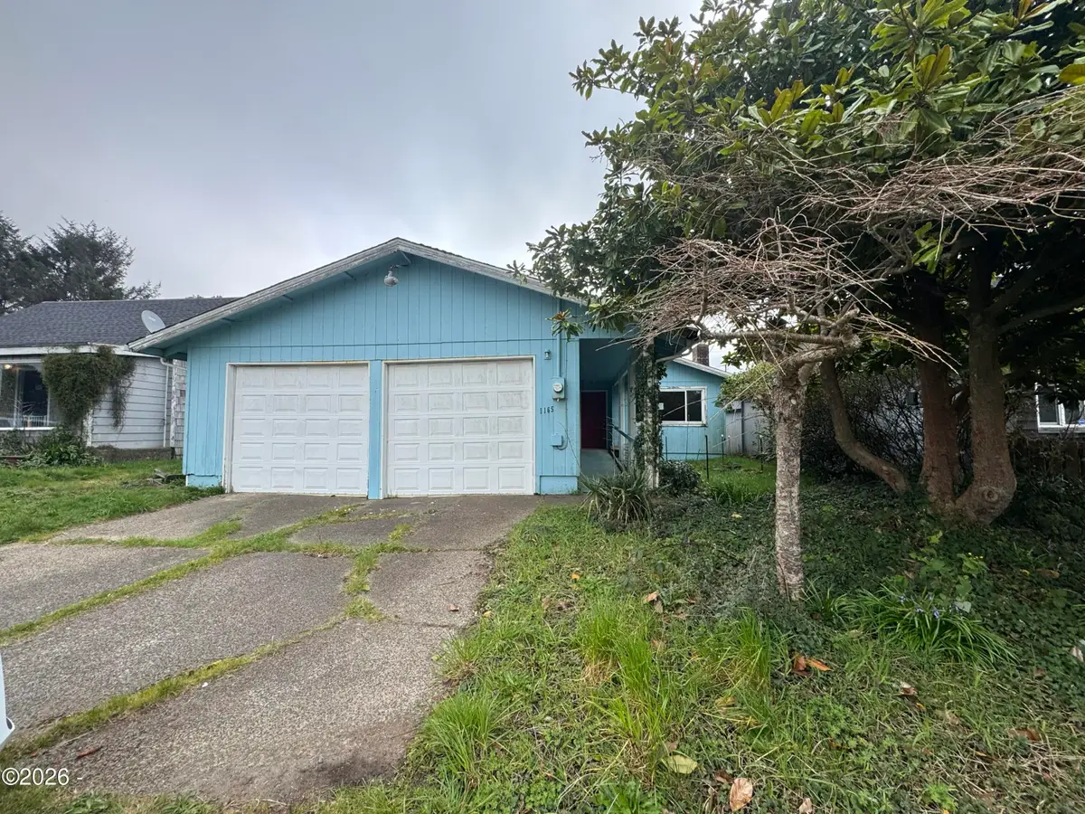 1165 NE Broadway St, Waldport, OR 97394 - #1