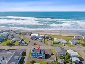 3310 NW Jetty, Lincoln City, OR 97367 - #2