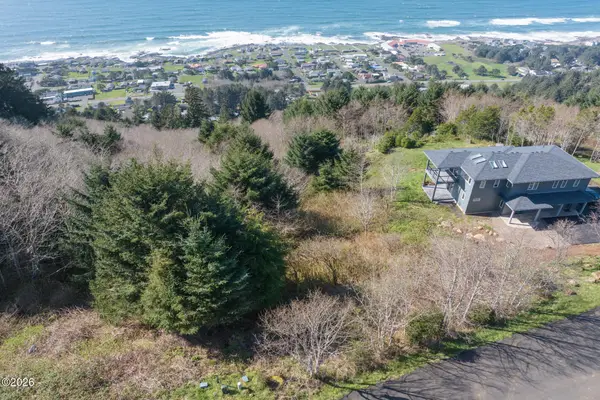 24 Horizon Hill, Yachats, OR 97498