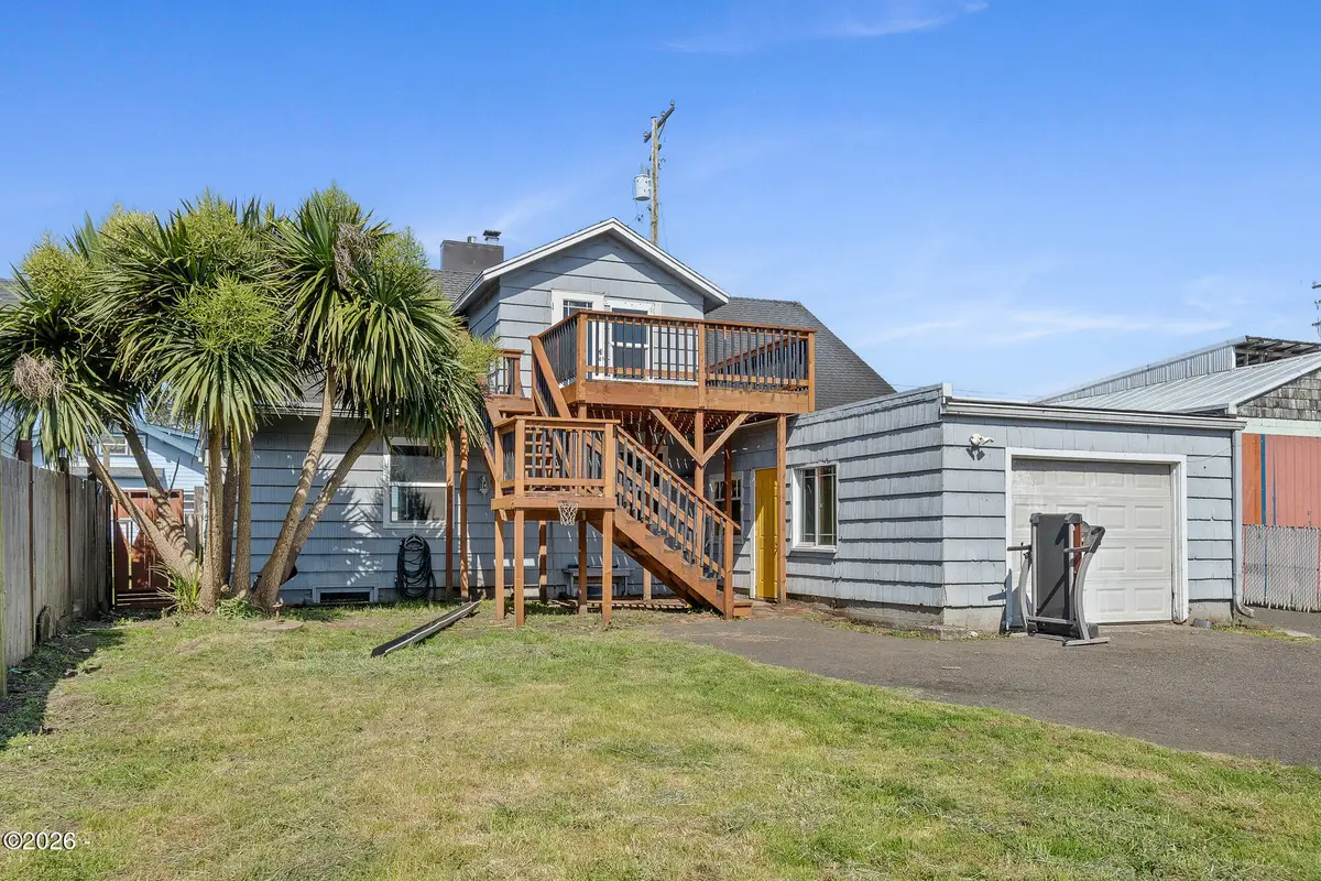 411 Park, Tillamook, OR 97141 - #1