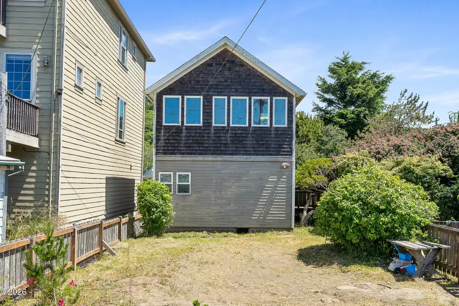 552 U.s. 101, Rockaway Beach, OR 97136 - #2