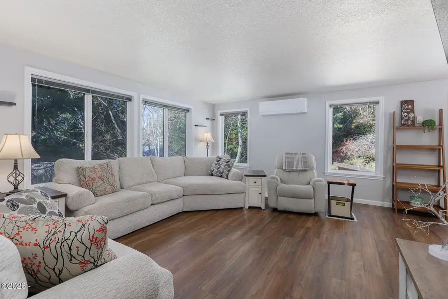 1025 NE Lakewood, Newport, OR 97365 - #2