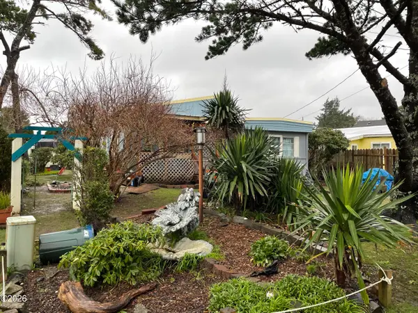 374 NW 59th, Newport, OR 97365