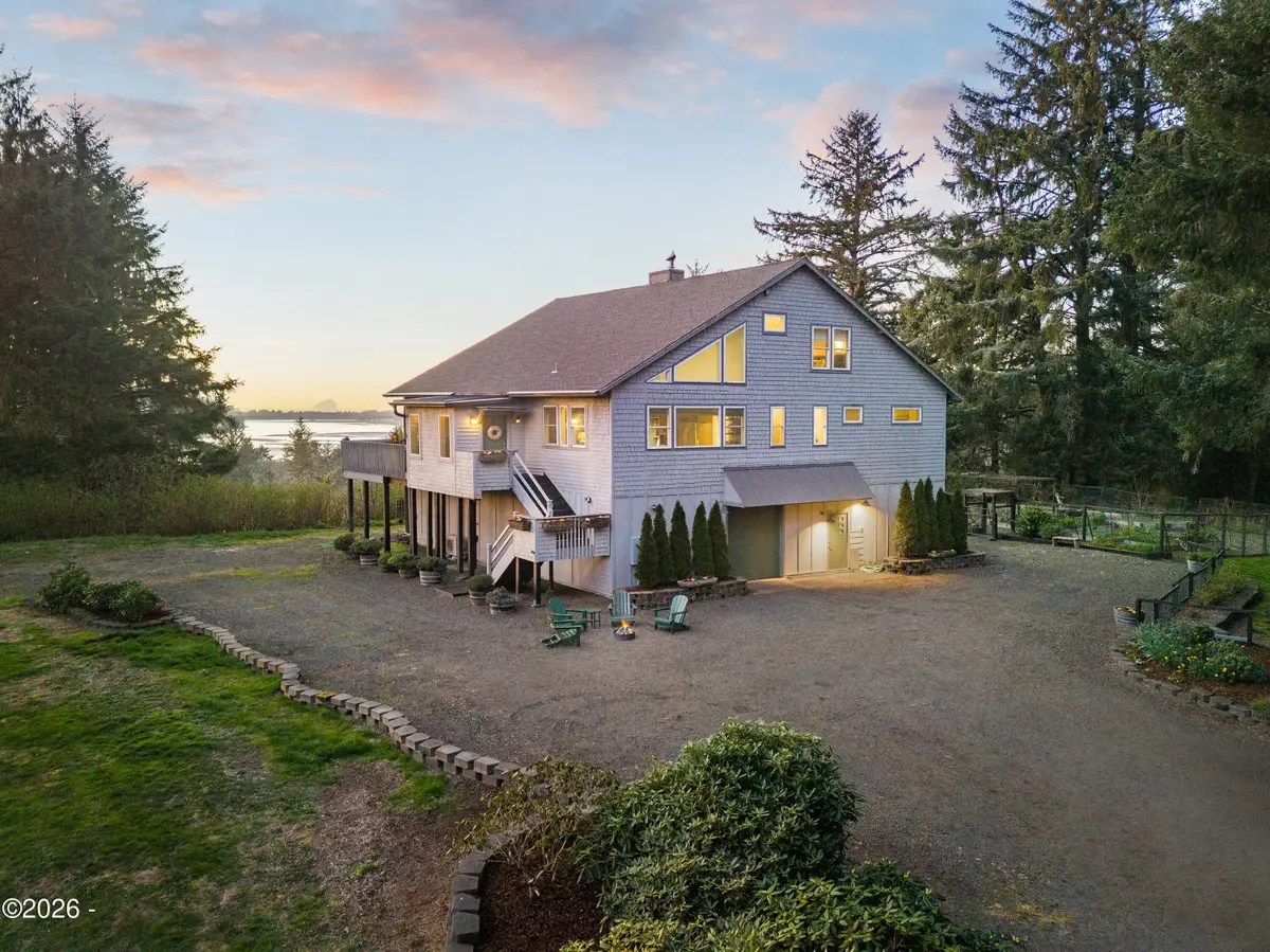 40195 Little Nestucca River, Cloverdale, OR 97112 - #1