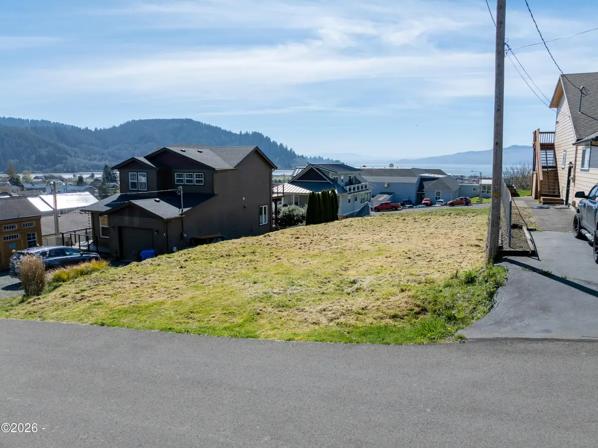 607 Evergreen, Garibaldi, OR 97118 - #1