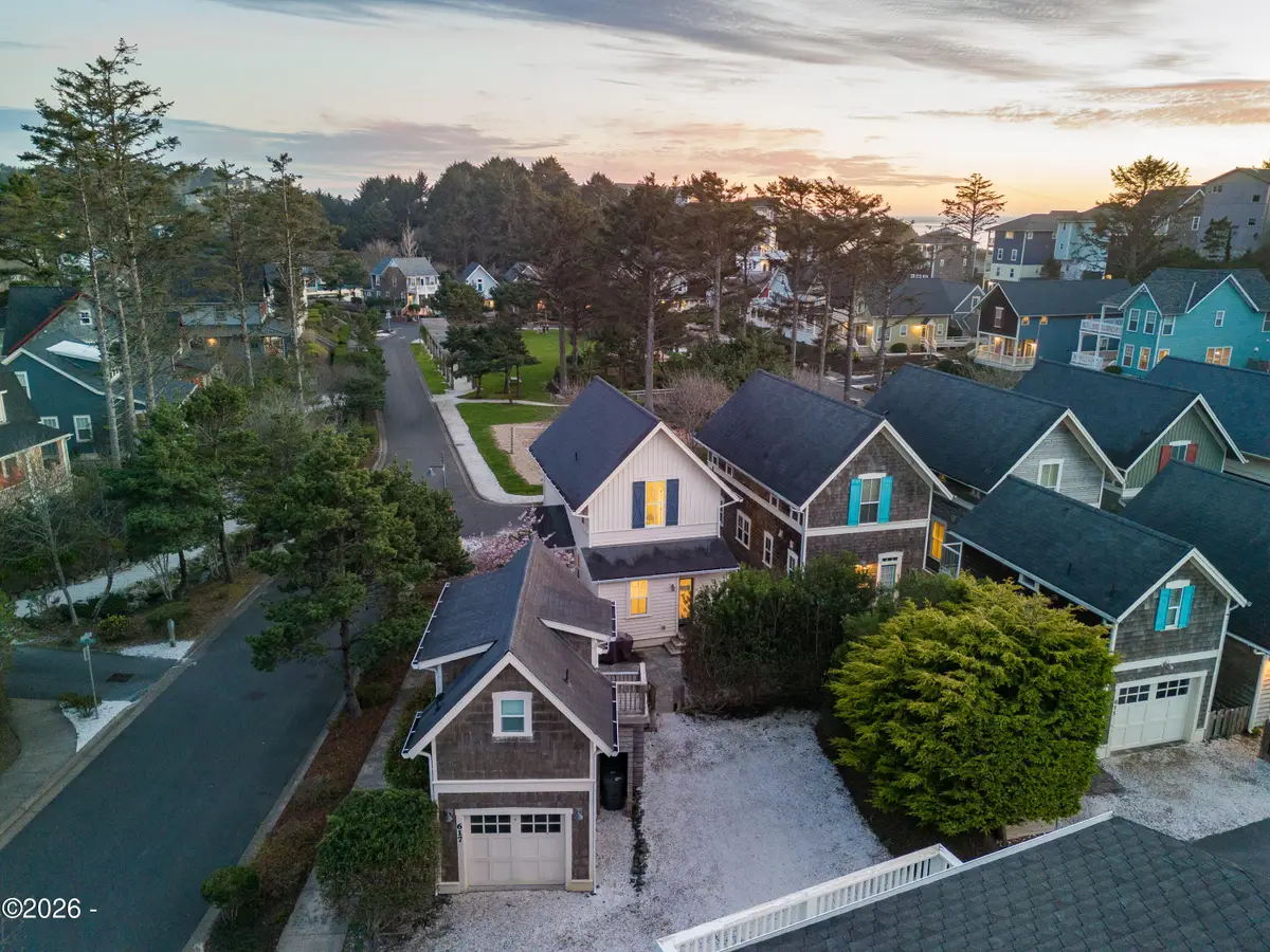 617 SW 27th, Lincoln City, OR 97367 - #1