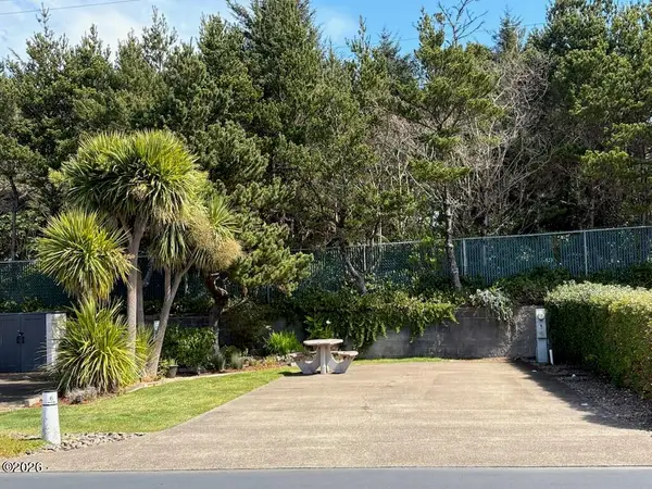 6225 N Coast Highway Lot 6, Newport, OR 97365