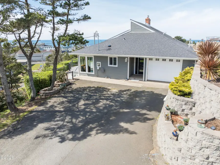 580 SW 10th, Newport, OR 97365 - #2