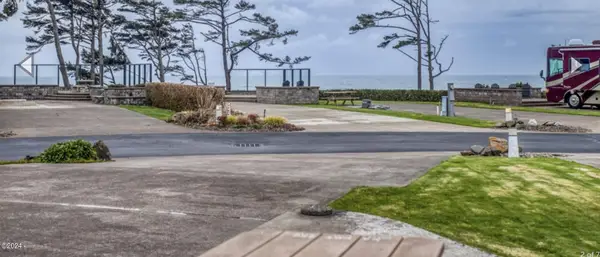 6225 N Coast Hwy Lot 184, Newport, OR 97365