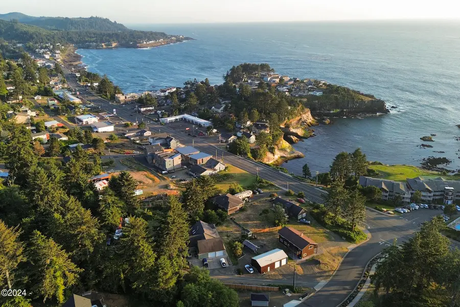 674 N Hwy 101, Depoe Bay, OR 97341 - #3