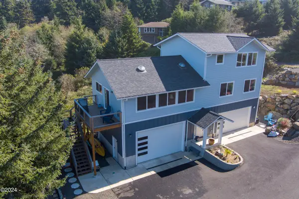 7300 Valley View Dr, Pacific City, OR 97135