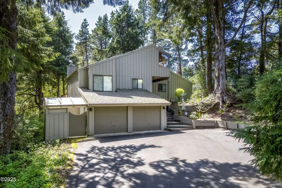 10 Fairway Ln, Gleneden Beach, OR 97388 - Image #1