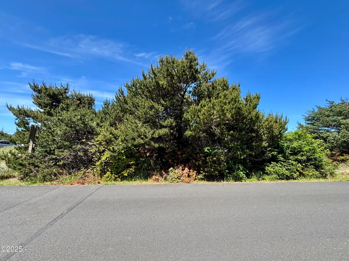 1510 NW Parker, Waldport, OR 97394 - #1