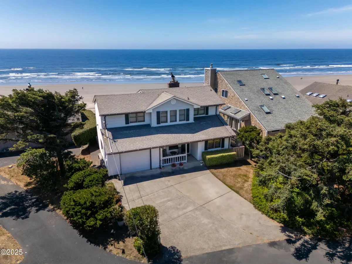 1016 SW Mark, Newport, OR 97365 - #1