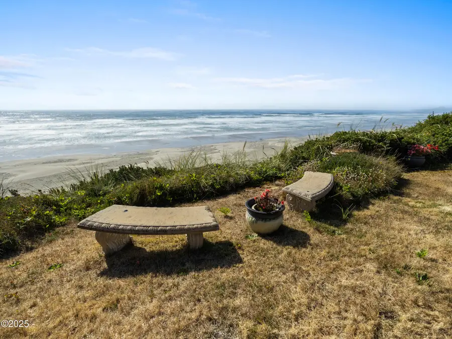 1016 SW Mark, Newport, OR 97365 - #3