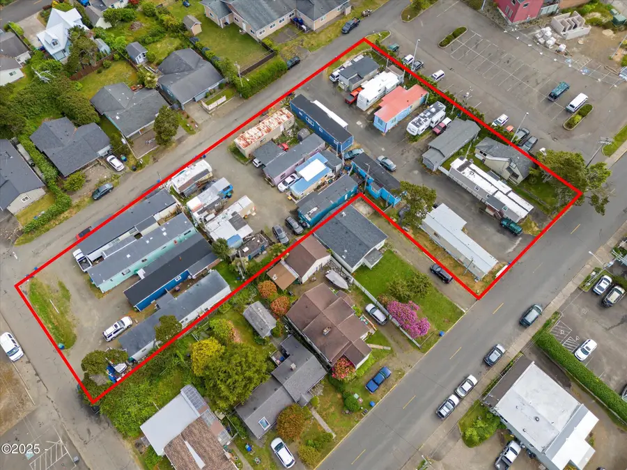 1461 NW 17th Street, Lincoln City, OR 97367 - #2