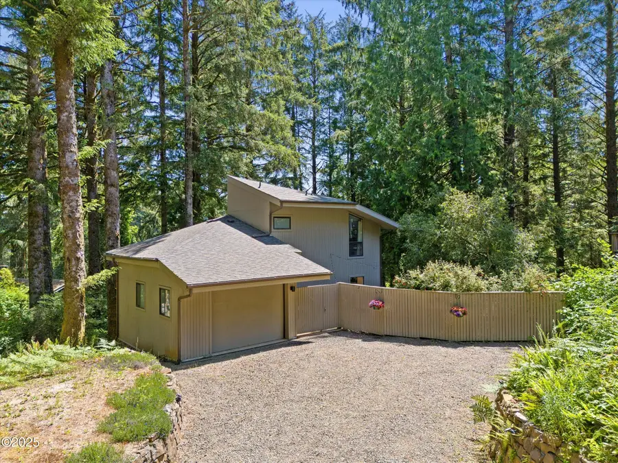 103 Salishan Dr, Gleneden Beach, OR 97388 - Image #2