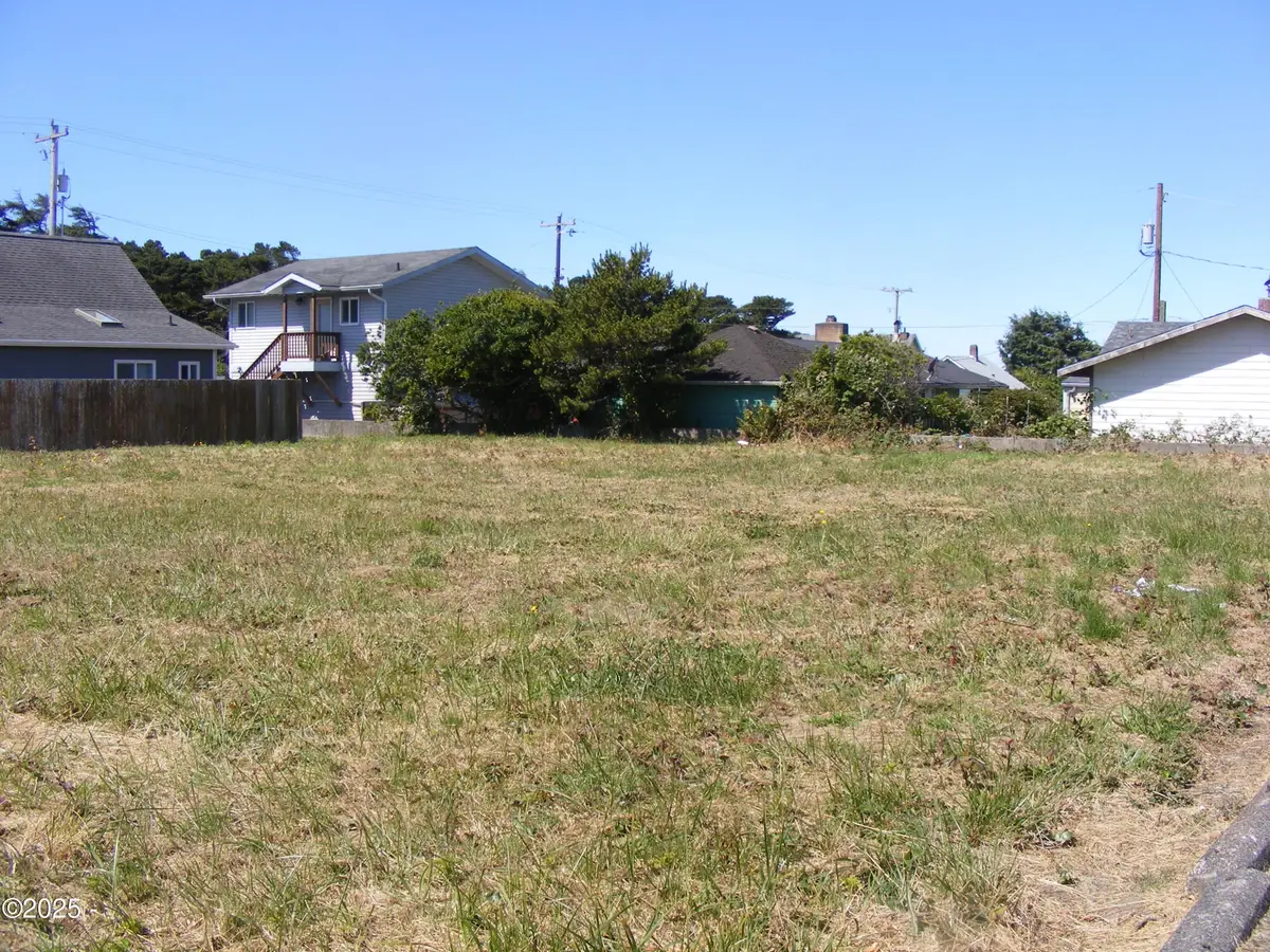 5700 SW 9th, Newport, OR 97365 - #1