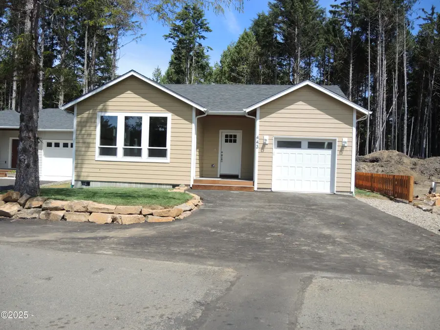 443 SE Winchell Street, Depoe Bay, OR 97341 - Image #2