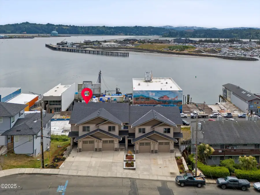 811 SW 13th Street Unit #4, Newport, OR 97365 - #2