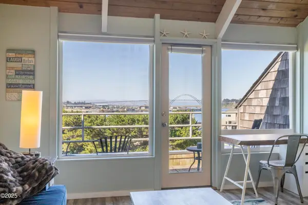 1000 Bay, Newport, OR 97365