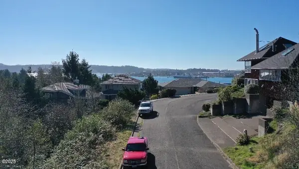 375 SE Scenic, Newport, OR 97365