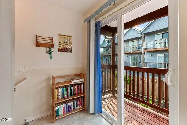 1284 NW 15th, Lincoln City, OR 97367