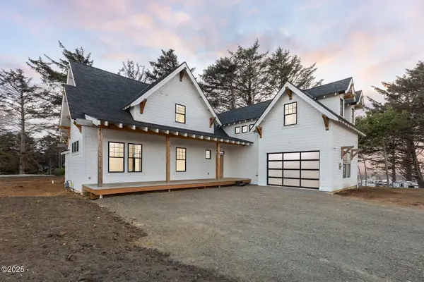 1938 NW 40th, Lincoln City, OR 97367