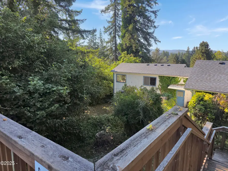 749 SE 2nd, Toledo, OR 97391 - Image #3