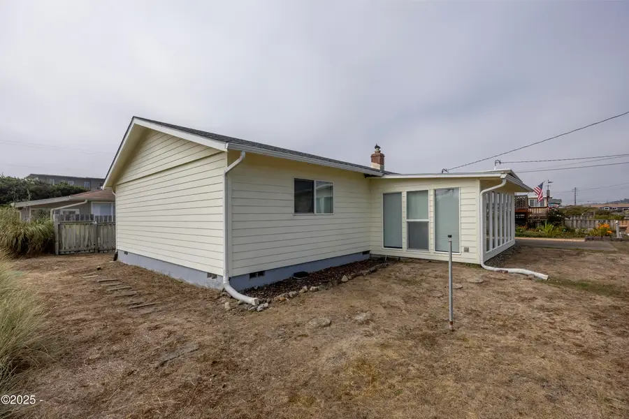 1106 NW Pacific, Waldport, OR 97394 - #3