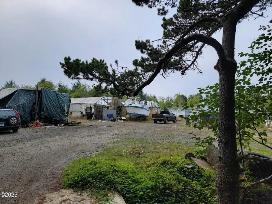 4470 SW Flansberg, Waldport, OR 97394 - #2