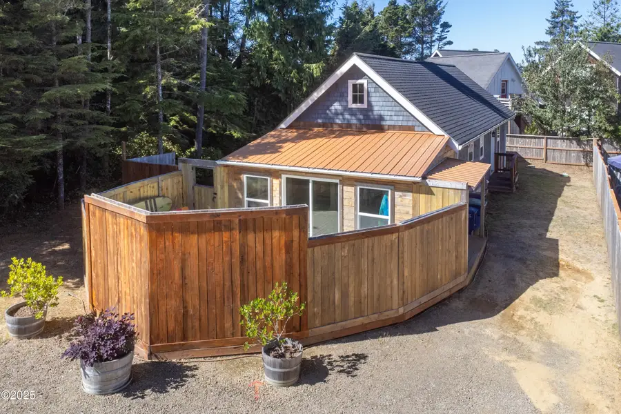 5045 N Us-101, Depoe Bay, OR 97341 - #2