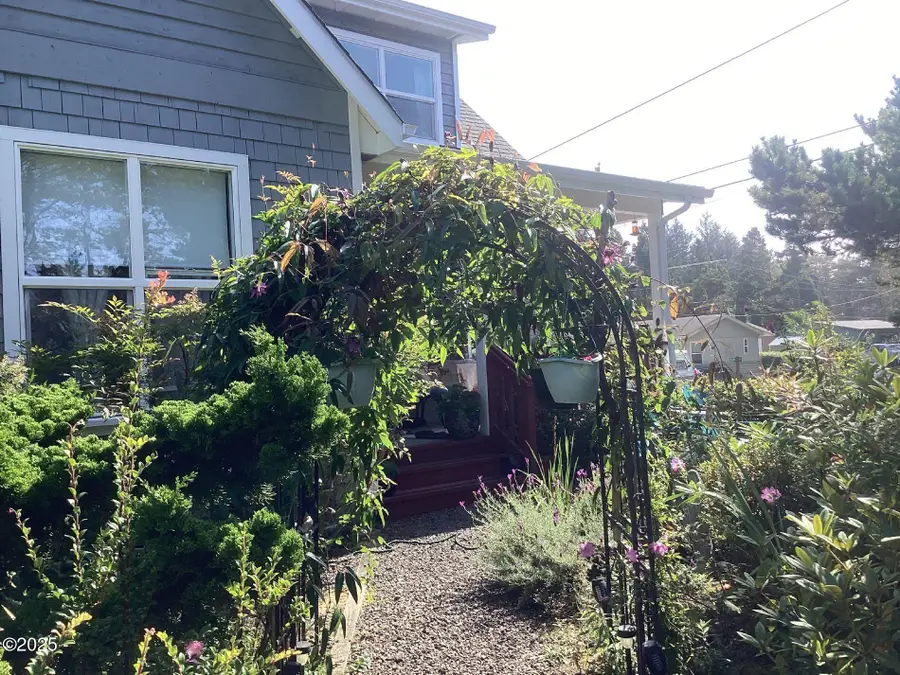 55 Wallace, Gleneden Beach, OR 97388 - Image #3