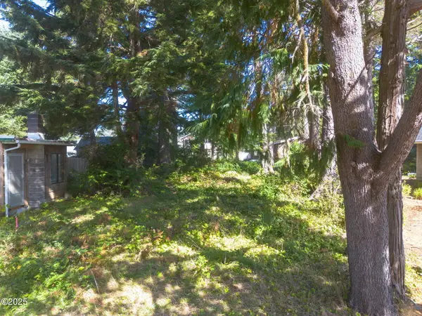 216 E Harrison, Cannon Beach, OR 97110