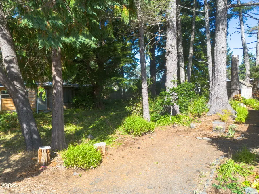 216 E Harrison, Cannon Beach, OR 97110 - #3