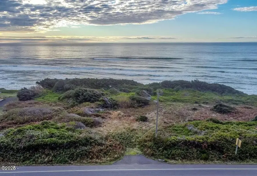 2300 Hwy 101, Yachats, OR 97498 - #2