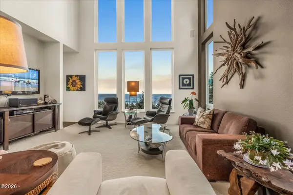 121 Greenhill, Yachats, OR 97498