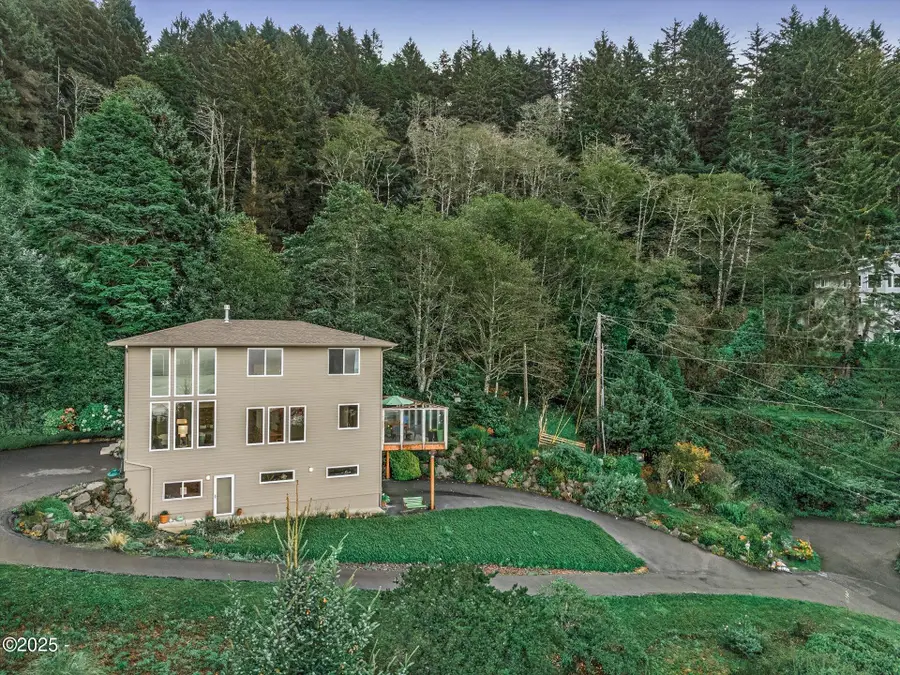 121 Greenhill, Yachats, OR 97498 - #3
