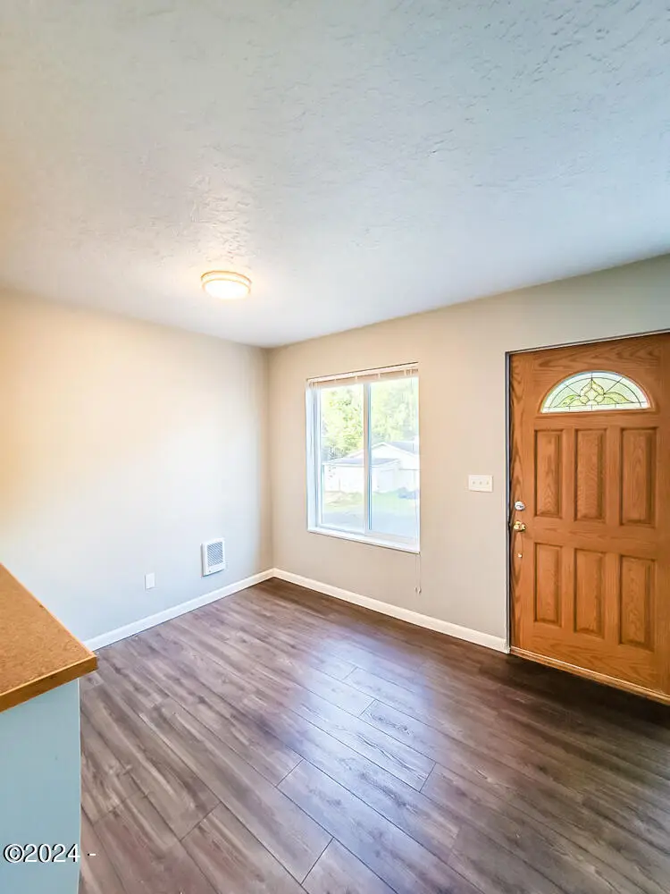 131 SE Ainslee, Depoe Bay, OR 97341 - Image #2