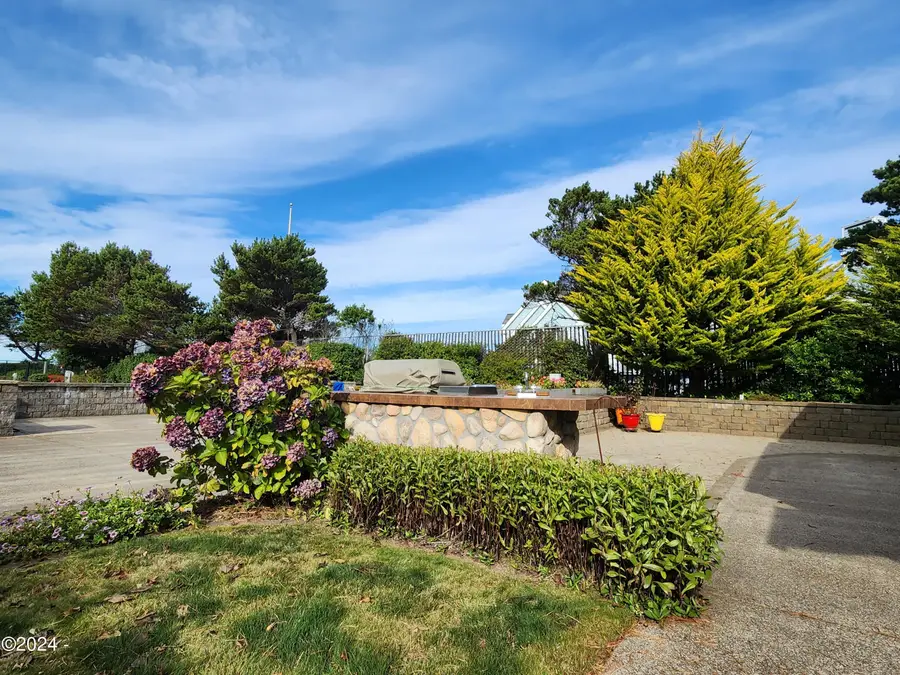 6225 N Coast Hwy, Lot 18, Newport, OR 97365 - #3