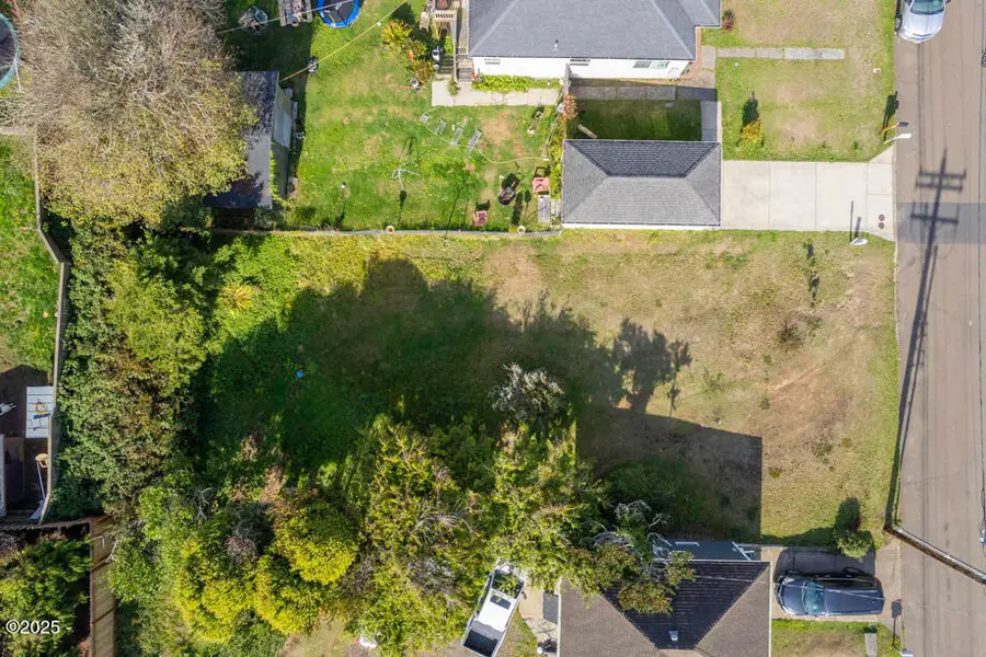 112 SW Lee, Newport, OR 97365 - #3