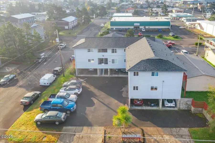 166 NE 8th, Newport, OR 97365 - #3