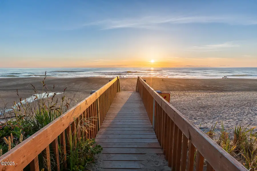 4175 N Hwy 101, Depoe Bay, OR 97341 - Image #2