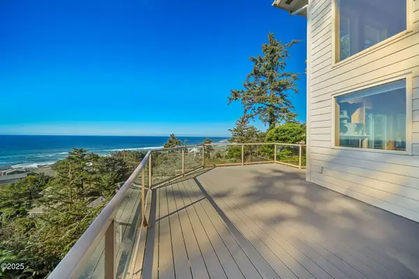 674 Pacific View, Yachats, OR 97498