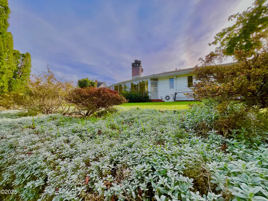 2418 First, Tillamook, OR 97141 - #2